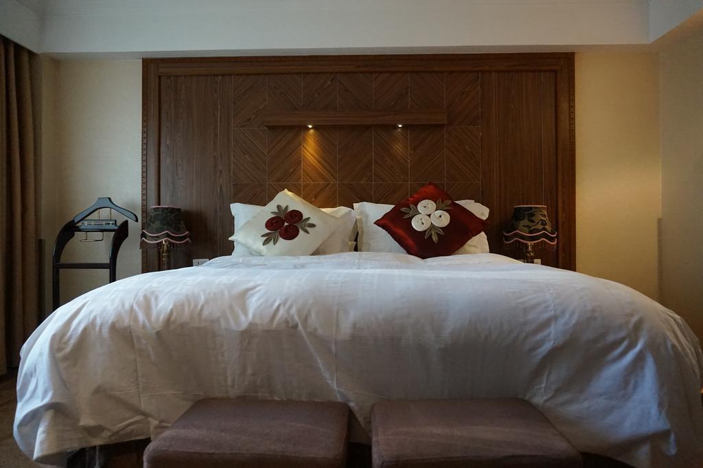 Bremen Holiday Hotel Harbin Extérieur photo